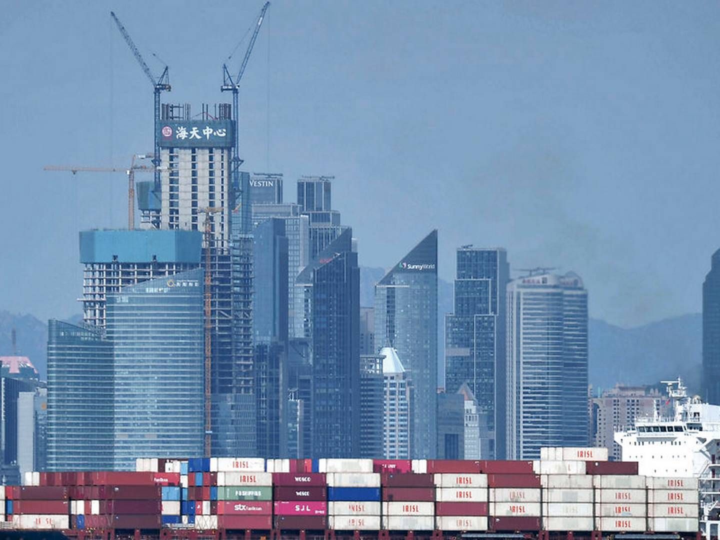 Ny aftale sikrer hurtig adgang for danske virksomheder til det kinesiske marked. Her er et billede af byen Qingdao i Shandong-provinsen | Foto: AP / CHINATOPIX/Ritzau Scanpix
