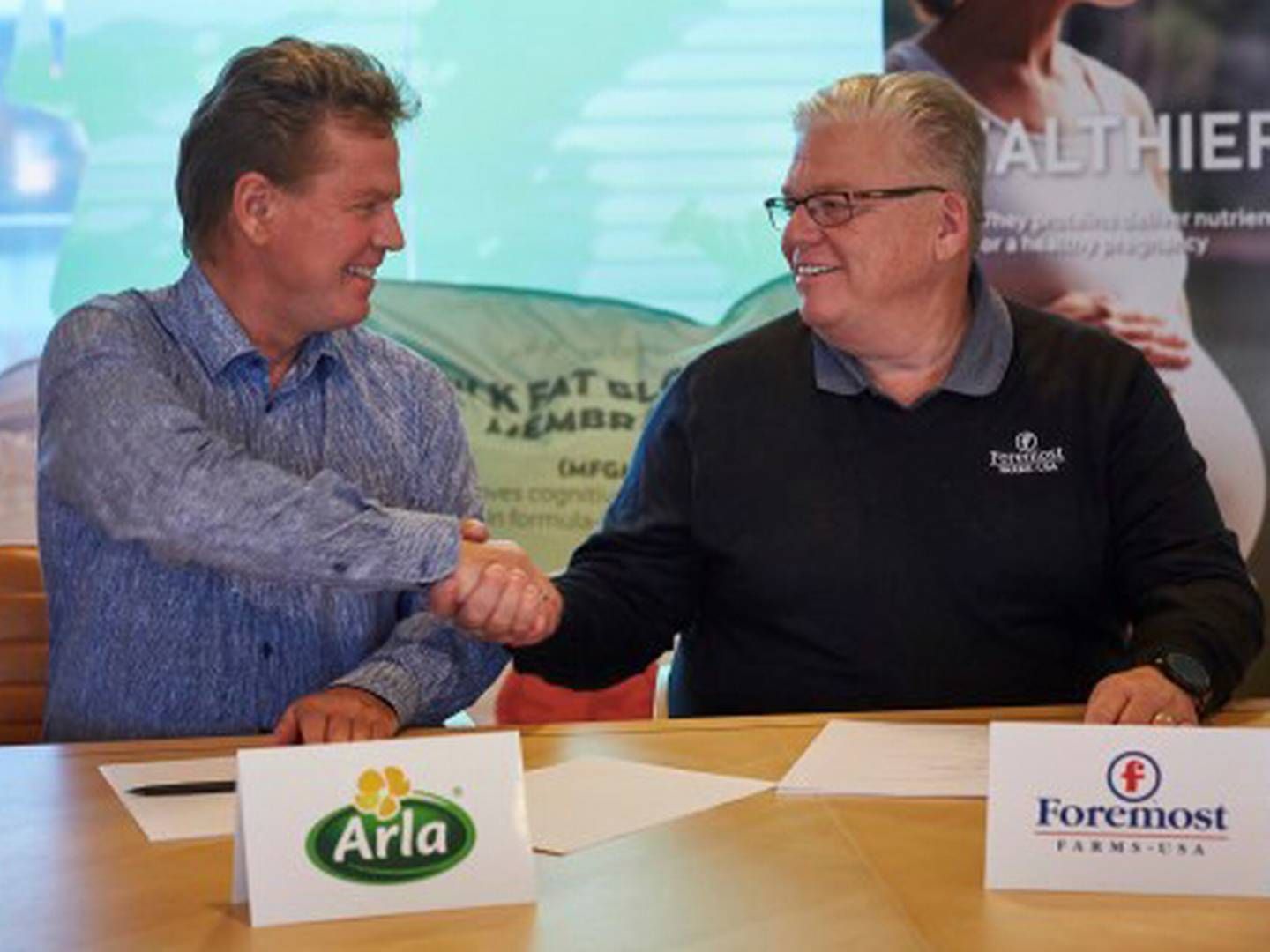 Arla Foods-topchef Peder Tuborgh og Michael Doyle, daværende formand og topchef i Foremost Farms, i forbindelse med underskrivelsen af partnerskabsaftalen i august 2018.