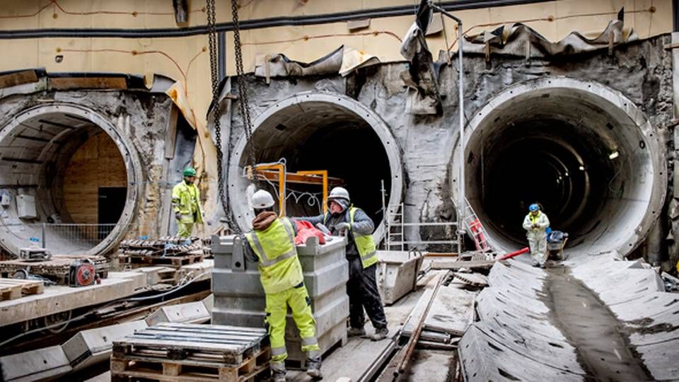 Arbejdet med tunnelboringer er for længst overstået i metrobyggeriet. Alligevel risikerer byggeriet at blive forsinket, fordi afgørende deadline i slutfasen ikke er nået. | Foto: Ritzau Scanpix/Bax Lindhardt.