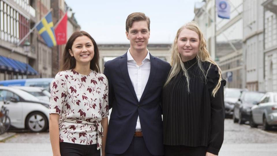 De tre studerende Jennifer Oechsner (tv.), Johan Schack Petersen og Emily Lundqvist Mikkelsen har startet legaletch-virksomheden Ejendomsdox. | Foto: Ejendomsdox