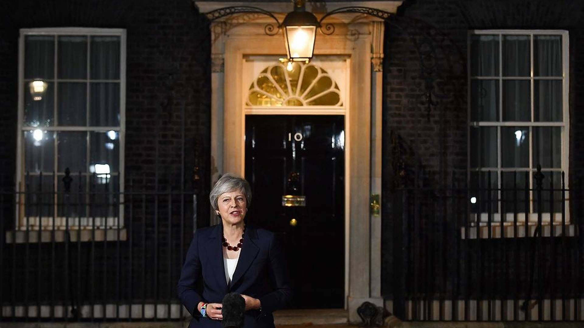 Theresa May kunne onsdag aften stille sig frem foran Downing Street 10 og fortælle, at hun har sikret opbakning til en brexit-aftale med sin regering. | Foto: Ben Stansall/Ritzau Scanpix