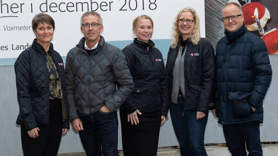 Arbejdernes landbanks nye hold på Bornholm - fra venstre Lene Christiansen, Klaus Hansen, Betty Kirkegaard Bjerg, Anne Reinfeldt og Jan Hammer Fussing. | Foto: PR
