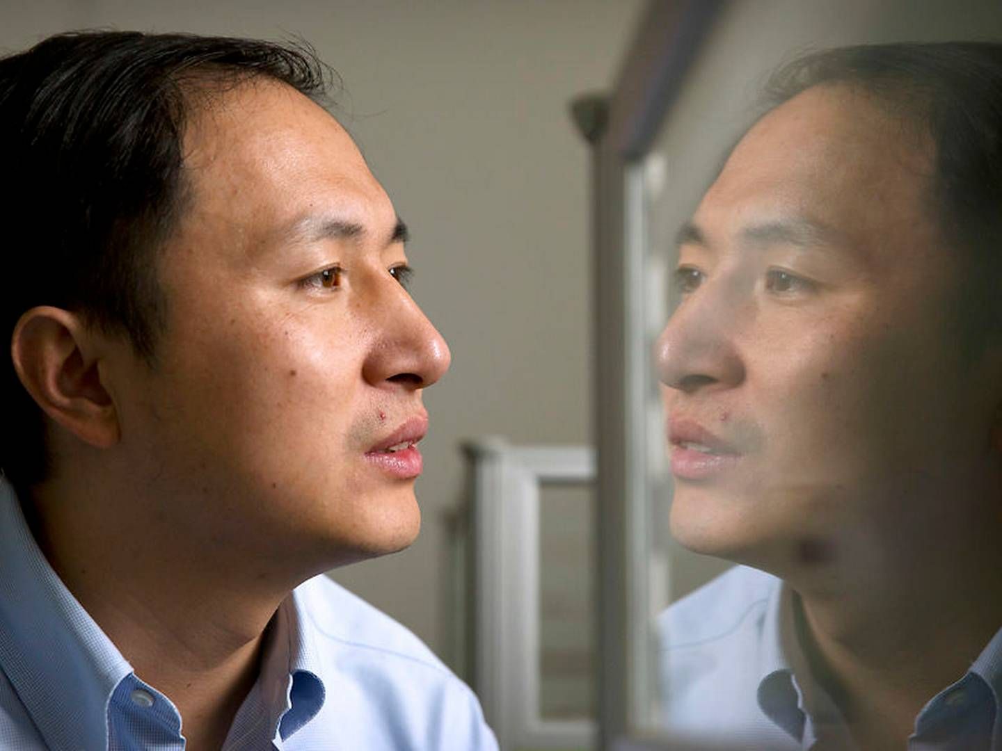 He Jiankui har startet en kontrovers med sin melding om, at han har genmodificeret 16 menneskefostre. | Foto: AP Photo/Mark Schiefelbein