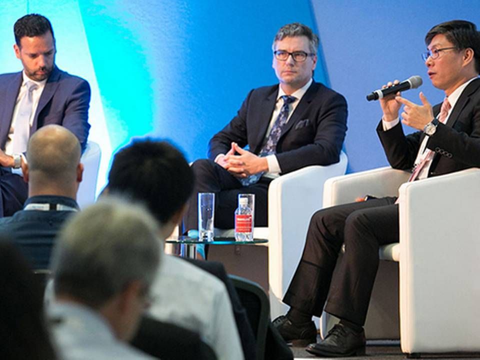 Jason Folsom (i midten) har siden 2011 ledet Siemens Gamesas markedsentre i USA. Nu leder han konkurrentens. | Foto: WindEurope