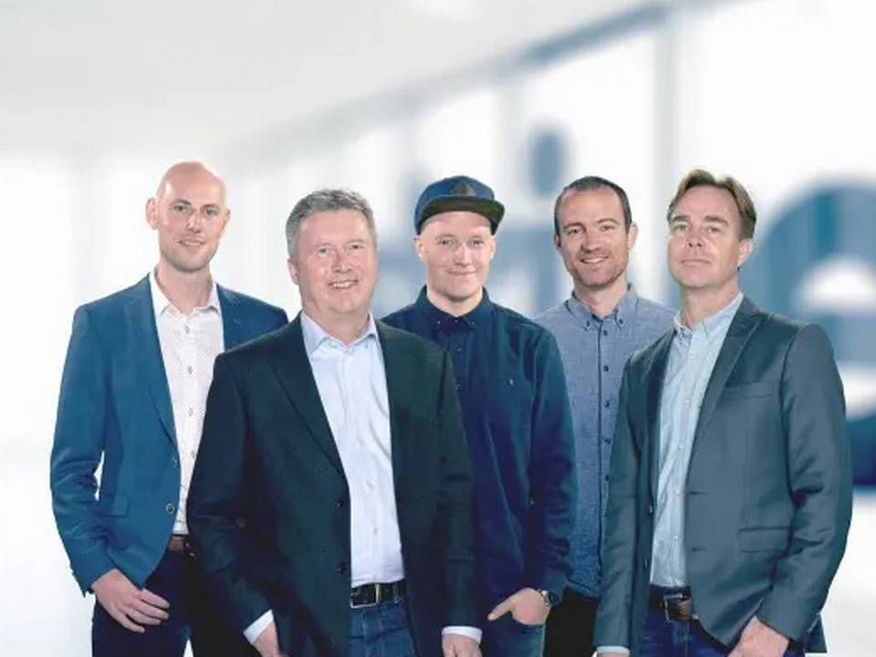 De fem danske kommentatorer på Strive er (fra venstre mod højre) Henrik Fallesen, John Bisgaard, Kenneth Hansen, Morten Glinvad og Karsten Krogh. | Foto: PR/IMG