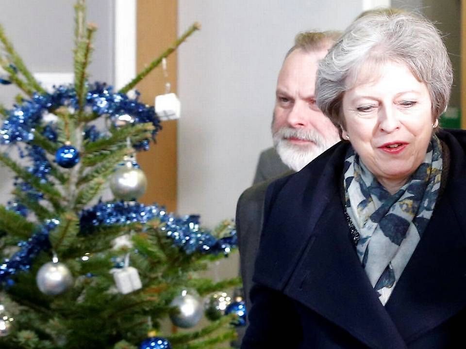 Theresa May har fået en af de julegaver, man ikke ønsker. Hun bliver nu mødt af en mistillidsafstemning. | Foto: Francois Walschaerts/Ritzau Scanpix