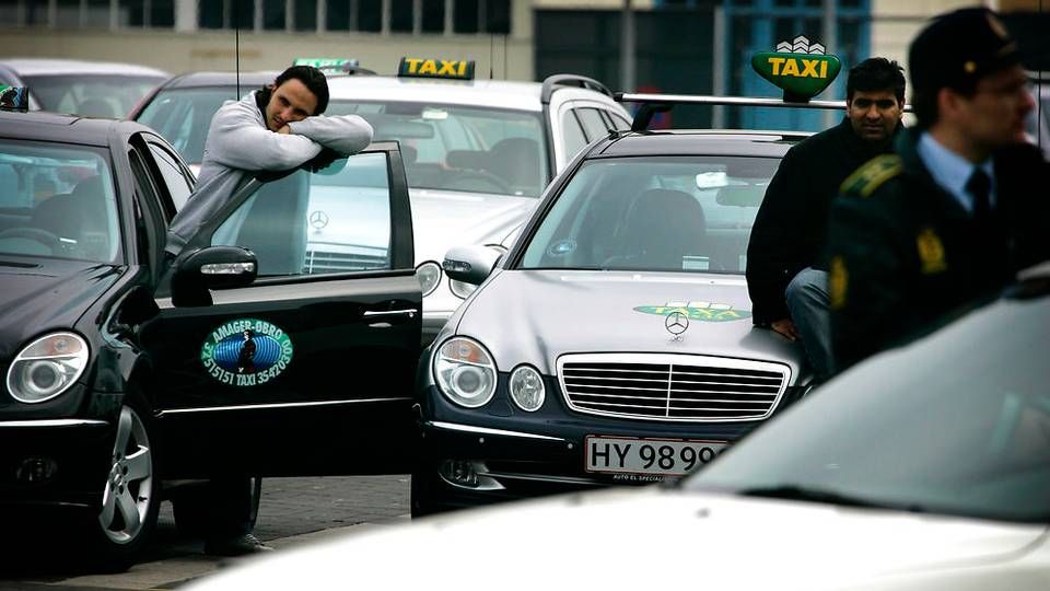 Taxachauffører, der kører i en grøn taxa, behøver ikke vente lige så længe fremover, hvis de vil kapre kunder i lufthavnen. | Foto: Jens Dresling/Ritzau Scanpix