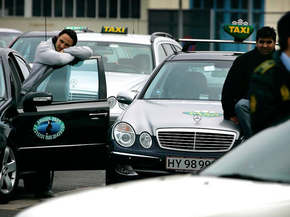Taxachauffører, der kører i en grøn taxa, behøver ikke vente lige så længe fremover, hvis de vil kapre kunder i lufthavnen. | Foto: Jens Dresling/Ritzau Scanpix
