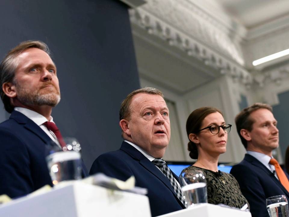 Vesntre og Konservative er delvist positive for Liberal Alliances 2030-plan, der vil gøre stort indhug i afgifter og skatter. Her ses Anders Samuelsen (tv) sammen med statsminister Lars Løkke Rasmussen, børne- og socialminister Mai Mercado, finansminister Kristian Jensen samt minister for offentlig innovation Sophie Løhde under præsentationen af regeringens udspil til en sundhedsreform i januar. | Foto: Ritzau Scanpix/Philip Davali