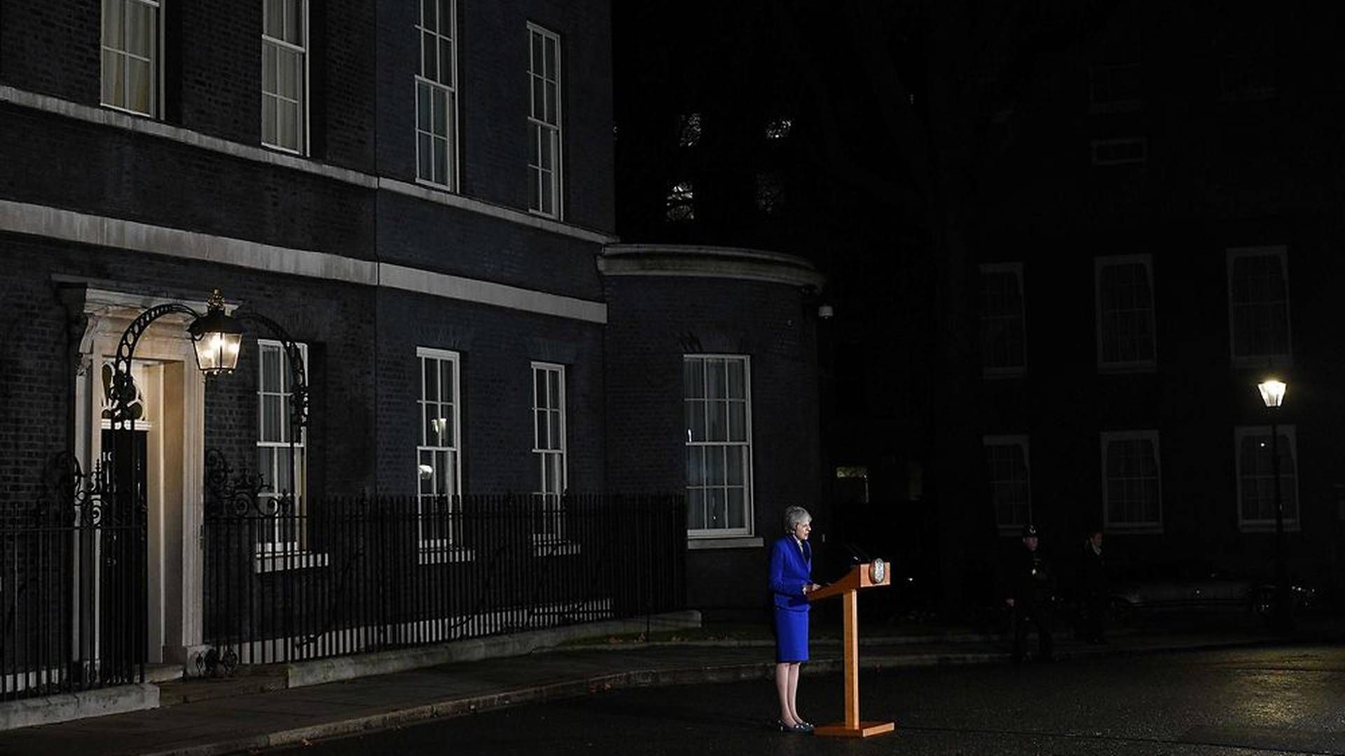 Theresa May kom onsdag aften med en udtalelse foran sin embedsbolig Downing Street 10. | Foto: Ritzau Scanpix/AFP/Oli Scarff