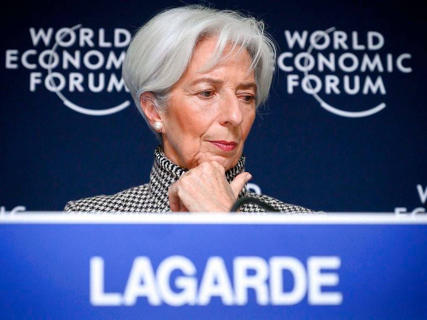 Direktøren for Den Internationale Valutafond (IMF), Christine Legarde, har præsenteret IMF's nedjustering af den forventede vækst. | Foto: Ritzau Scanpiz/AFP/Fabrice Coffrini