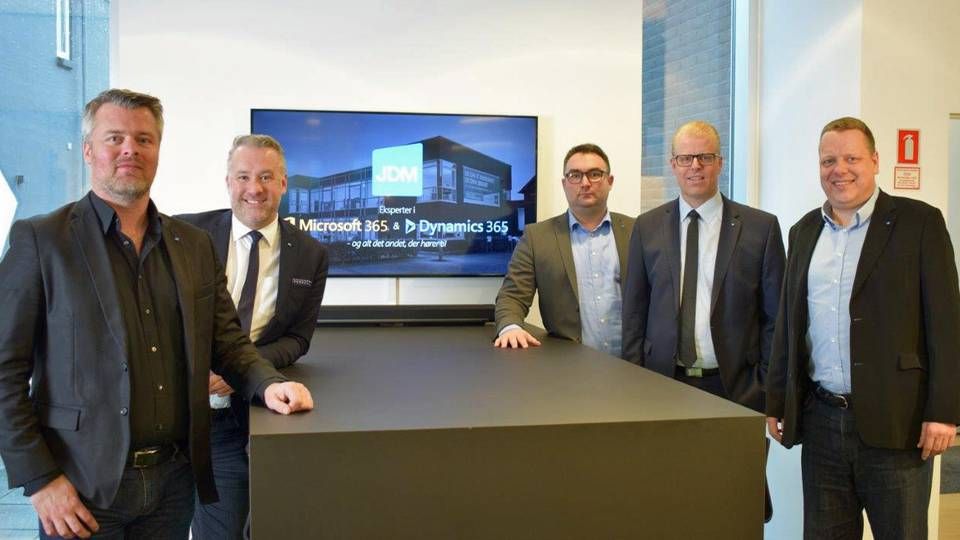 Her ses det nye partnerskab i JDM. Fra venstre: Martin Lund Hansen, Jacques D. Møller, Morten Gad, Nicolai Voll og Michael Kjærgaard Jensen. | Foto: PR/JDM