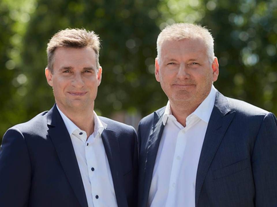 Torsdag fyrede Verdos bestyrelsesformand Torben Høeg Bonde (tv.) topchefen gemmen ti år, Kim Frimer. | Foto: Verdo