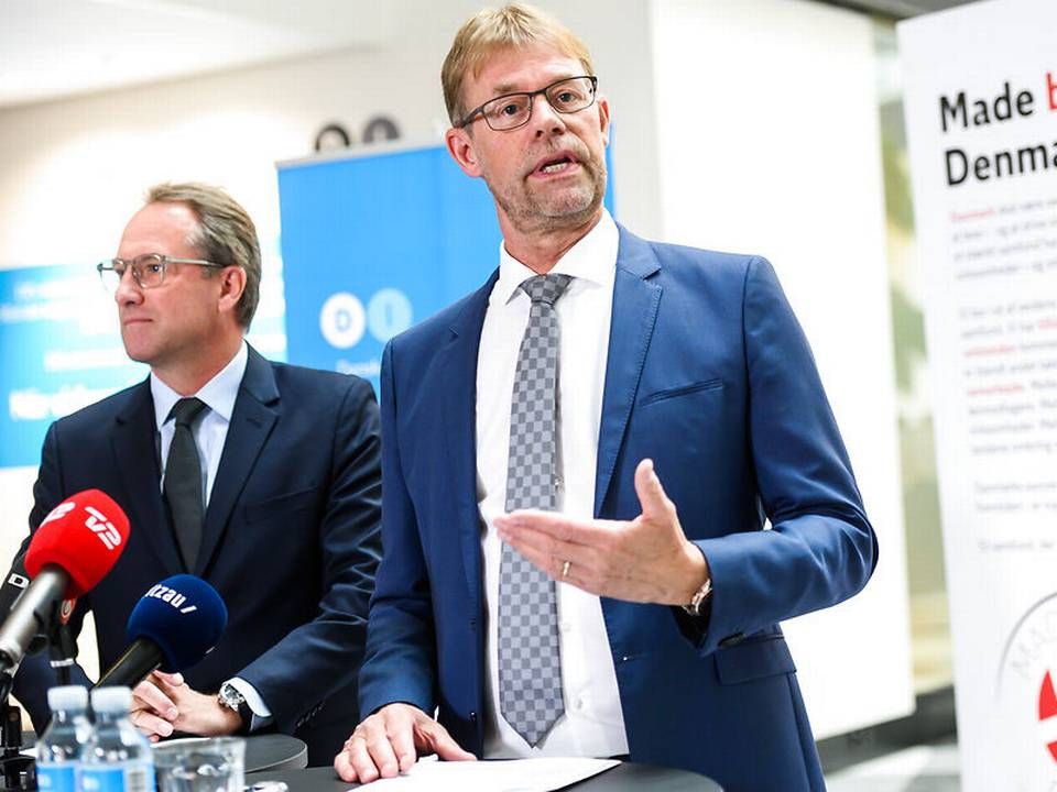 Lars Sandahl Sørensen (tv.) bliver ny topchef i Dansk Industri. Til højre står DI-formand Lars-Peter Søbye. | Foto: Ritzau Scanpix/Ida Marie Odgaard