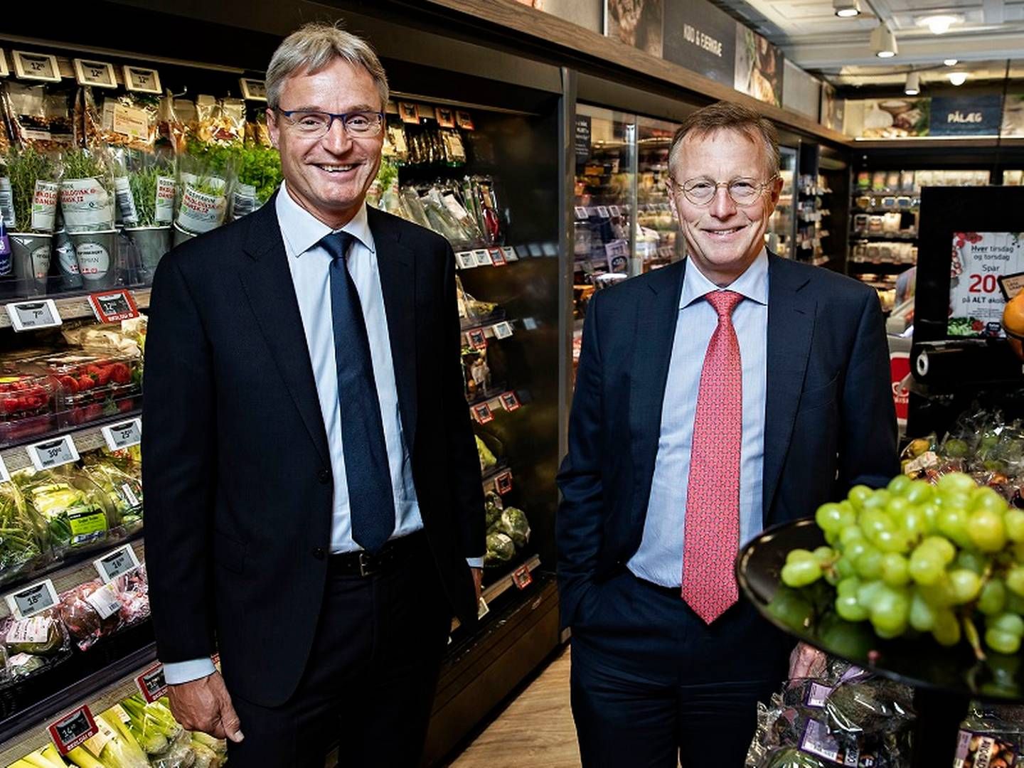 Per Bank (tv), adm. direktør i Salling Group, sammen med formand Nils Smedegaard Andersen. | Foto: Niels Hougaard Ritzau Scanpix