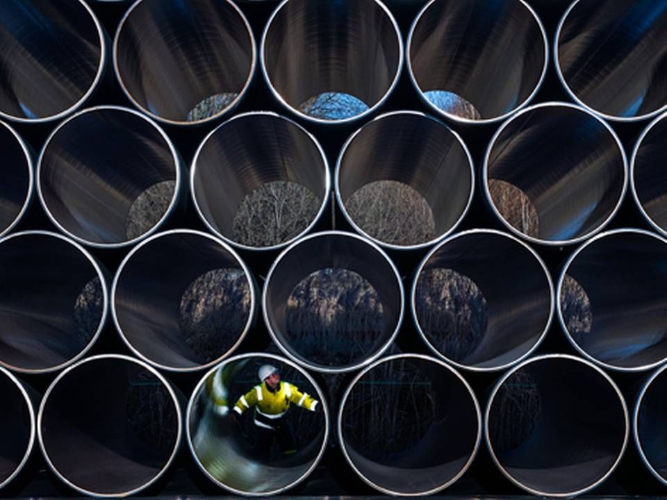 Konstruktionen af gasrørledningen Nord Stream 2 AG er i gang - men projektet mangler en godkendelse fra dansk side. | Foto: Jens Büttner / AP / Ritzau Scanpix