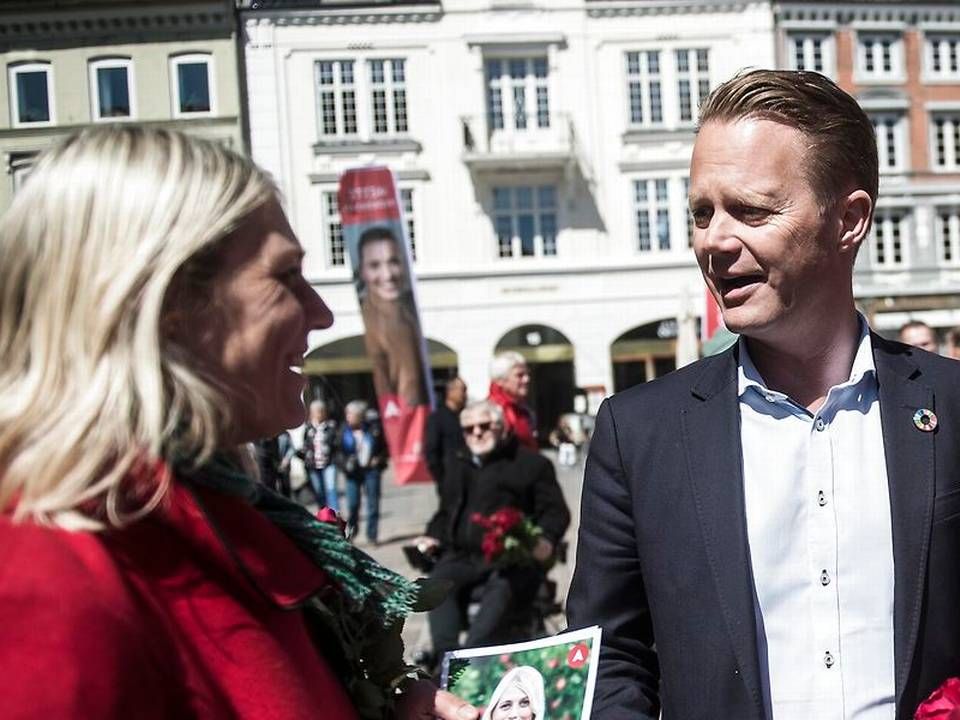 Jeppe Kofod, spidskandidat for Socialdemokratiet til det kommende EU-parlamentsvalg, sammen med med MF Trine Bramsen den 11. maj 2019. | Foto: Tim Kildeborg Jensen/Ritzau Scanpix