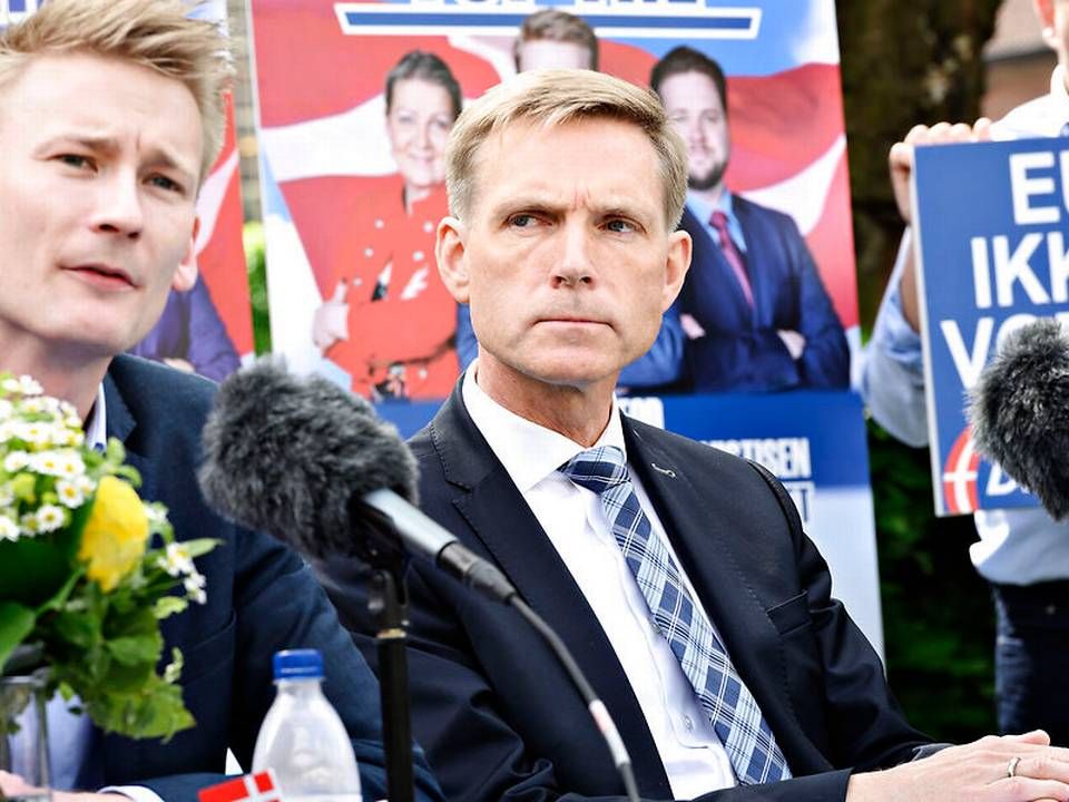 Spidskandidat til EP-valget Peter Kofod (DF) og partiformand Kristian Thulesen Dahl (DF) vil gøre det sværere for borgere fra lavtlønnede EU-lande at komme til Danmark for at arbejde. | Foto: Ritzau Scanpix/Philip Davali