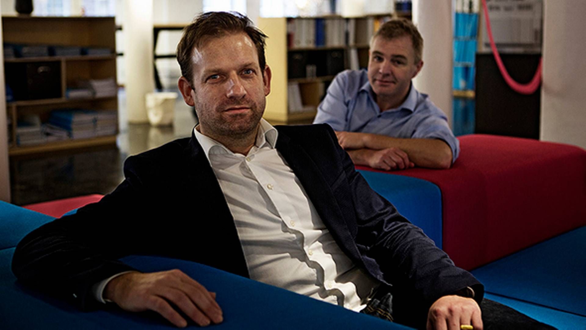 Anders Etgen Reitz (forrest) og Aage Krogh grundlagde sammen med en tredje partner advokatfirmaet Iuno i 2011. | Foto: Iuno/PR