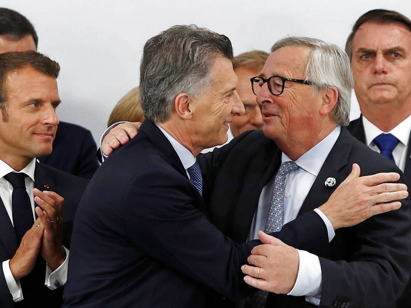 Argentinas præsident Mauricio Macri taler her med Europa-Kommissionens formand Jean-Claude Juncker ved G20-topmødet i Osaka. | Foto: Ritzau Scanpix/Reuters/Jorge Silva