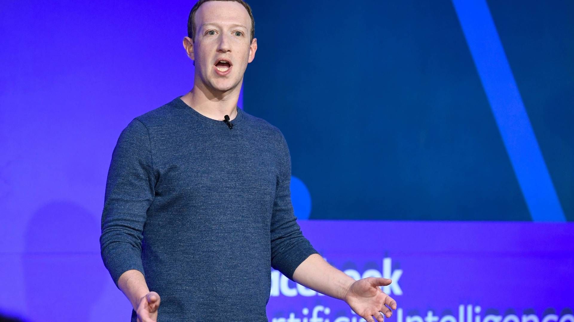 Facebook-stifter Mark Zuckerberg er nærmest konstant under beskydning, selvom brugerne tilsyneladende elsker platformen - i hvert fald hvis man dømmer ud fra brugen (Arkivfoto). | Foto: Bertrand Guay / AFP / Ritzau Scanpix