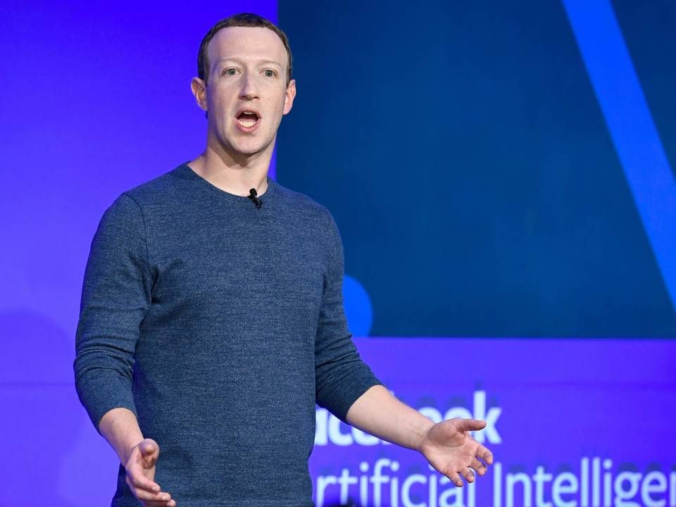 Facebook-stifter Mark Zuckerberg er nærmest konstant under beskydning, selvom brugerne tilsyneladende elsker platformen - i hvert fald hvis man dømmer ud fra brugen (Arkivfoto). | Foto: Bertrand Guay / AFP / Ritzau Scanpix