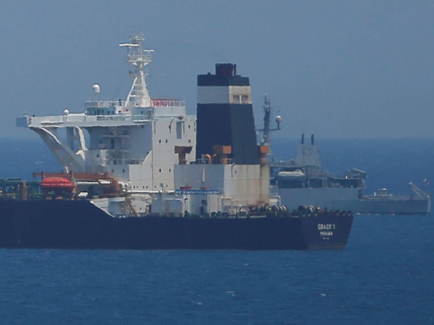 Billede af skibet Grace 1, som blev tilbagehold ud for Gibraltar torsdag i sidste uge. | Foto: Jon Nazca/Reuters/Ritzau Scanpix
