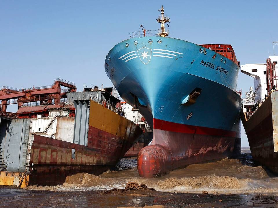 Maersk har benyttet sig af beaching-værfter i Alang siden 2016 og mener selv at have løst flere problemer med metoden. Det er EU dog ikke enig i. | Foto: PR / Maersk / Ritzau Scanpix