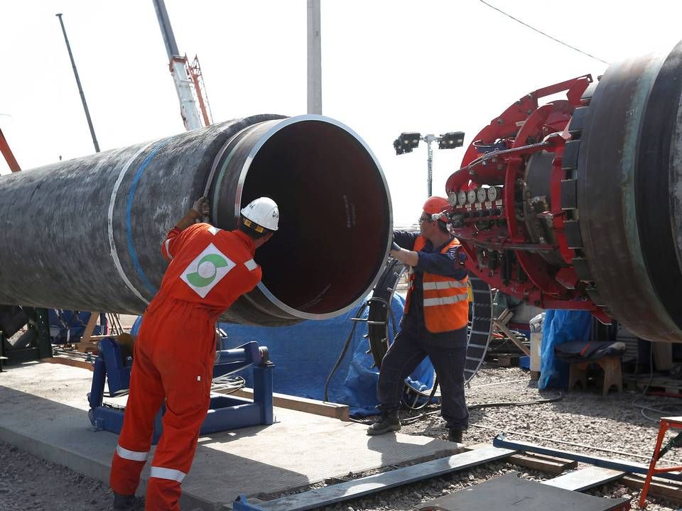 De er godt i gang med arbejdet, de ansatte hos Nord Stream 2 AG - her i Rusland. Men i Danmark er der fortsat et stykke vej til, at de første rør kan lægges til gasprojektet. | Foto: Anton Vaganov / Reuters / Ritzau Scanpix