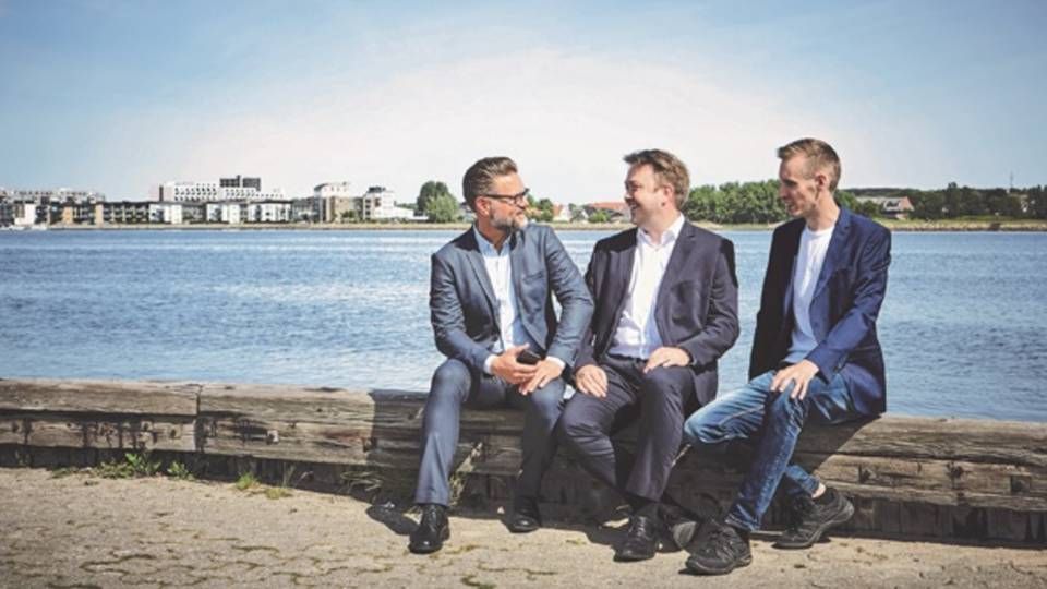 Yderst til venstre Thorleif Astrup Hallund (CCO), midtfor Thomas Kjølby Laursen (CEO og co-founder) og yderst til højre Brian Jørgensen (CTO og co-founder). | Foto: PR