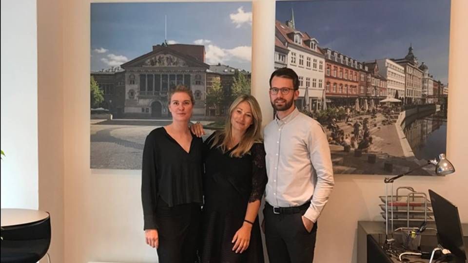 De tre medarbejdere fra Butikskompagniet i Aarhus. Fra venstre Trine Freno Muurholm, Louise Busk, og Jesper Poder Olsen. | Foto: PR / Butikskompagniet