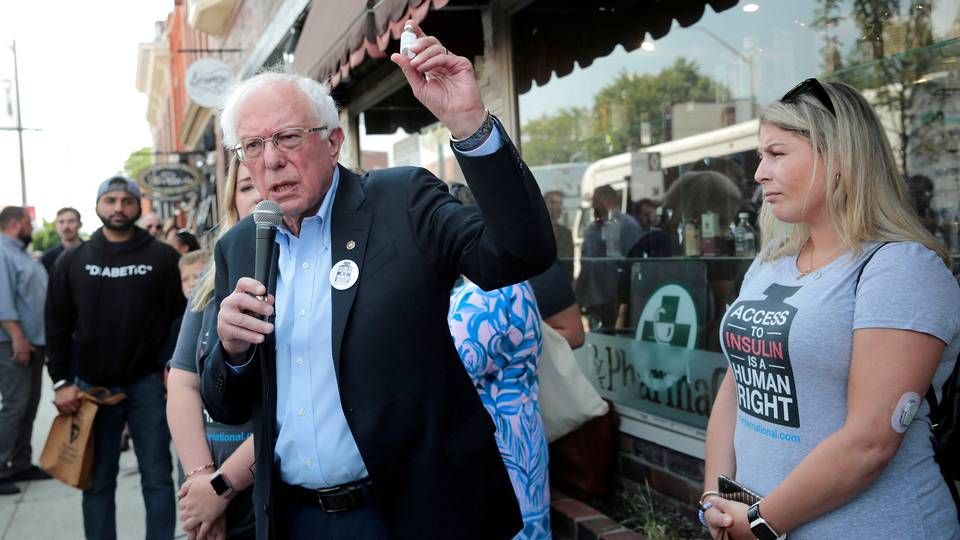 Den demokratiske præsidentkandidat Bernie Sanders var på gaden i Canada få dage før Josh Wilkersons død blev offentliggjort for at demonstrere prisforskellene mellem insulin i USA og Canada. | Foto: Rebecca Cook / Reuters / Ritzau Scanpix