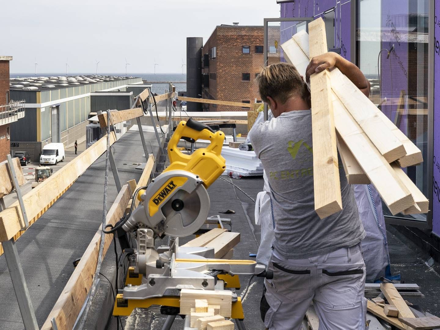 Håndværkere arbejder på byggeplads den 30. juli 2018. | Foto: Sofie Mathiassen/Ritzau Scanpix