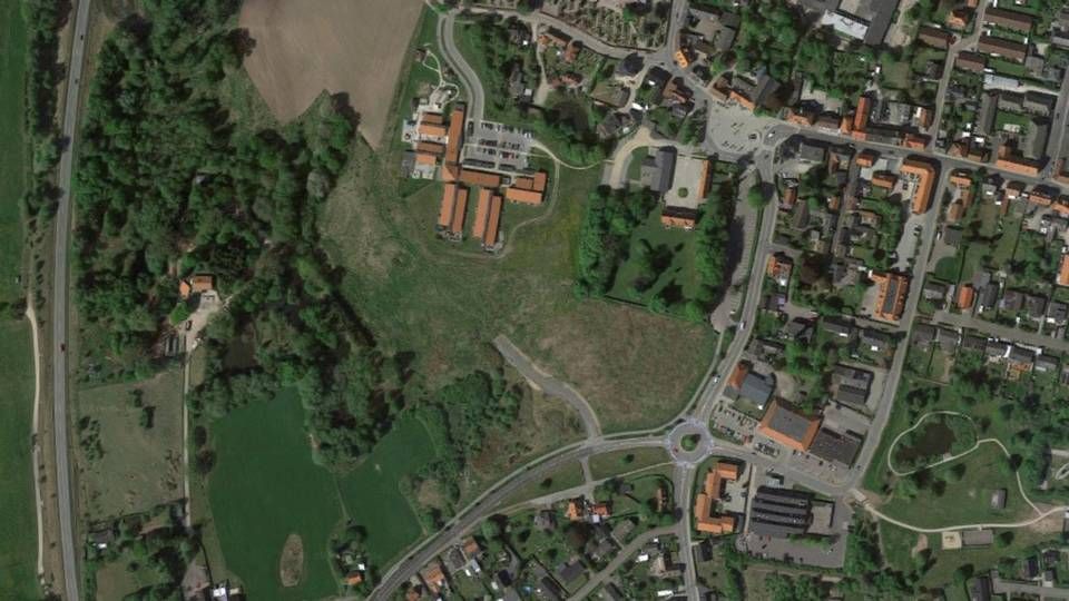 Grunden, der skal huse 100 boliger, er en brakmark i Græsted på 20.600 kvm. | Foto: Google Maps.
