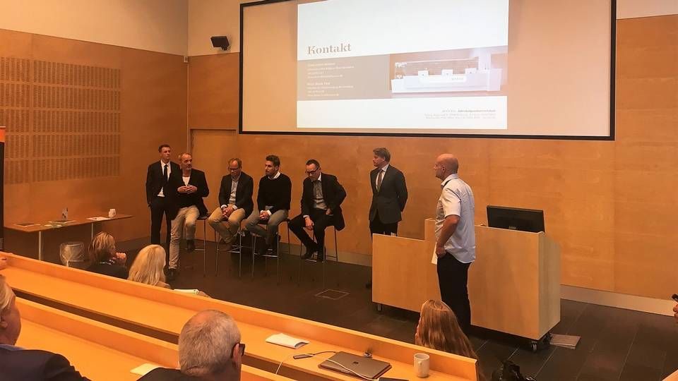 Torsdagens netværksmøde. Fra venstre Peter Brask Tind, advokat i Accura, Bo Svensson, blockchain-specialist, Niels Falk, adm. direktør HDLab, Rasmus Olsen, projektmanager Building Council Denmark, Claus Skaaning, adm. direktør i Digishares og Claes Holm-Nielsen, jurist i Accura. | Foto: Maria Oien, EjendomsWatch