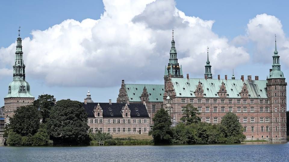 Hotellet skal ligge på Markedspladsen tæt på Frederiksborg Slot. | Foto: Jens Dresling/Politiken.