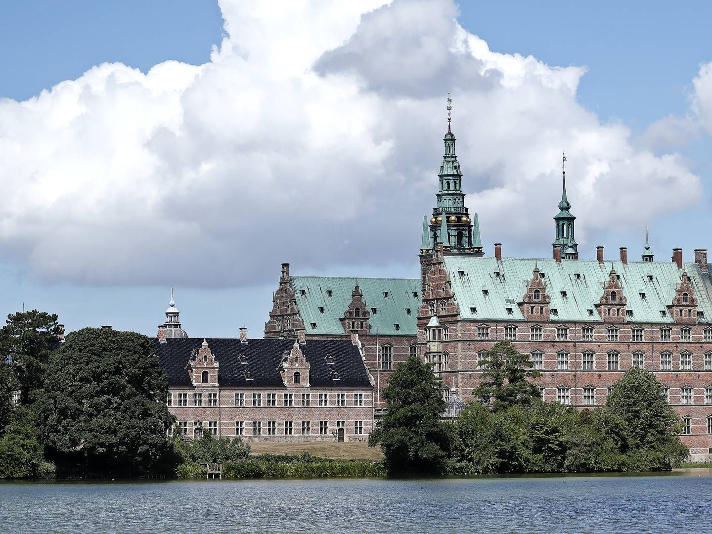 Hotellet skal ligge på Markedspladsen tæt på Frederiksborg Slot. | Foto: Jens Dresling/Politiken.