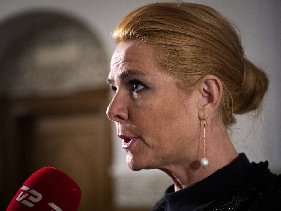 Inger Støjberg udtaler sig om teledatasagen i Vandrehhalen på Christiansborg fredag den 4. oktober 2019. | Foto: Ida Guldbaek Arentsen//