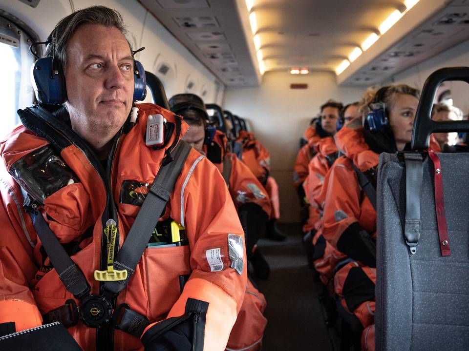 Adm. Direktør for Maersk Drilling, Jørn Madsen, i helikopteren på vej ud til jack-up rig'en Mærsk Invincible, i midten af Nordsøen onsdag den 9. oktober 2019. | Foto: Niels Christian Vilmann/Ritzau Scanpix