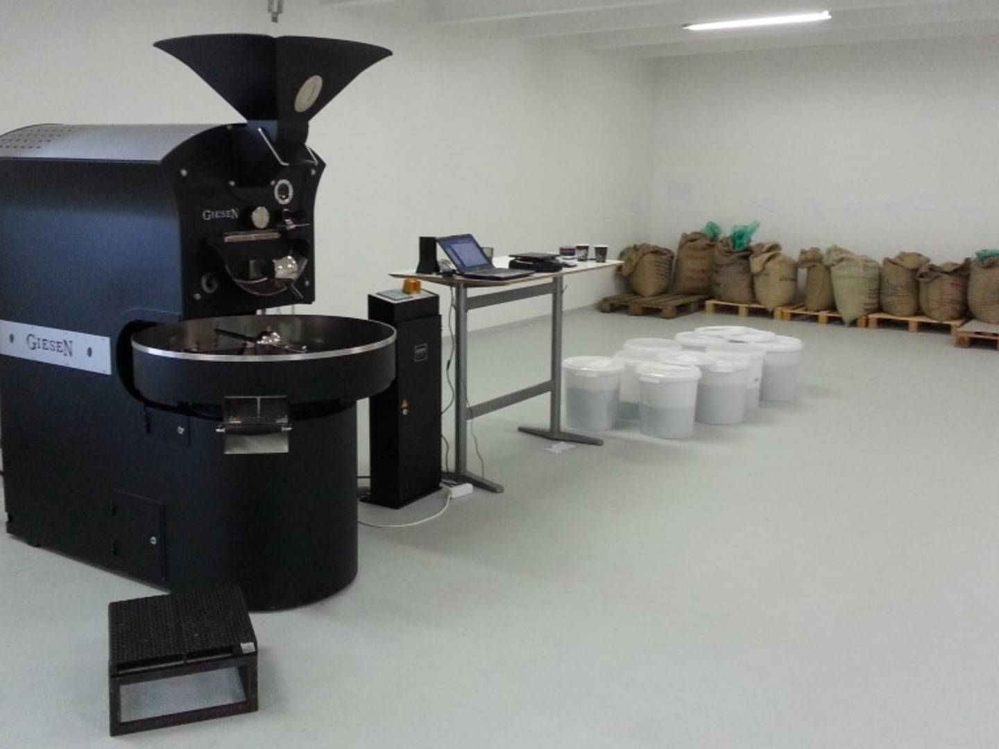 Kafferisteriet Kaffeværkstedet er blandt beboerne i fødevareklyngen Symbiosen, hvor man har fokus på produktion og de fordele, der ligger i at kunne deles om en række fællesudgifter. | Foto: PR/ Symbiosen
