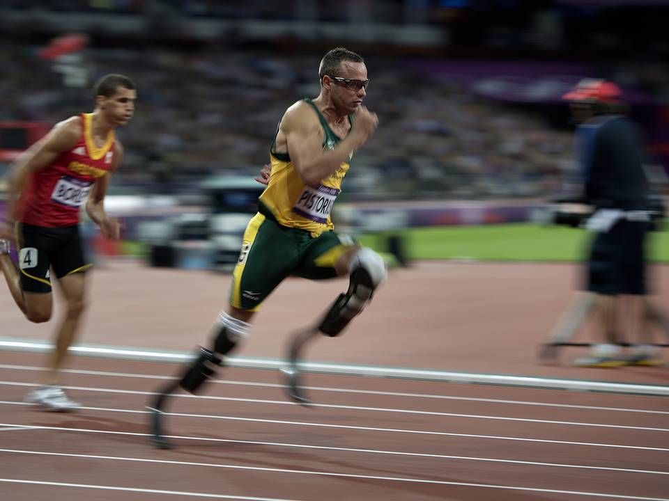 Den sydafrikanske sprinter Oscar Pistorius fik som den første para-atlet lov til at konkurrere ved de almindelige olympiske lege i London i 2012. I 2013 fik han seks års fængsel i Sydafrika for drabet på sin kæreste. | Foto: Thomas Sjørup