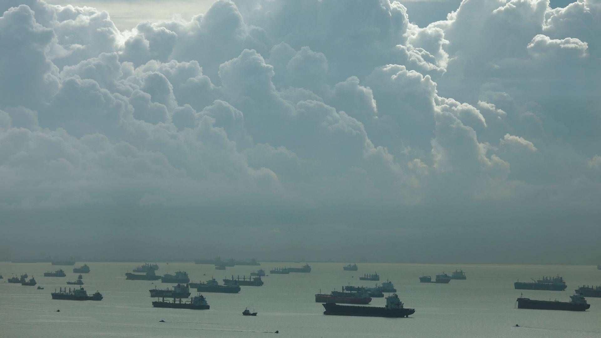 Skibe udenfor Singapores kyst. Billedet har ingen relation til Inter-Pacific Petroleum. | Foto: Edgar Su/Reuters/Ritzau Scanpix