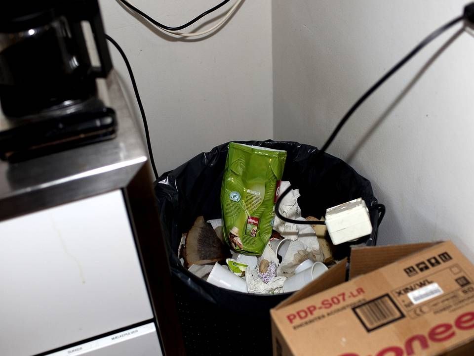 Skraldespande på arbejdspladser bliver fyldt med alt fra papir til plast. | Foto: PER FOLKVER/Ritzau Scanpix