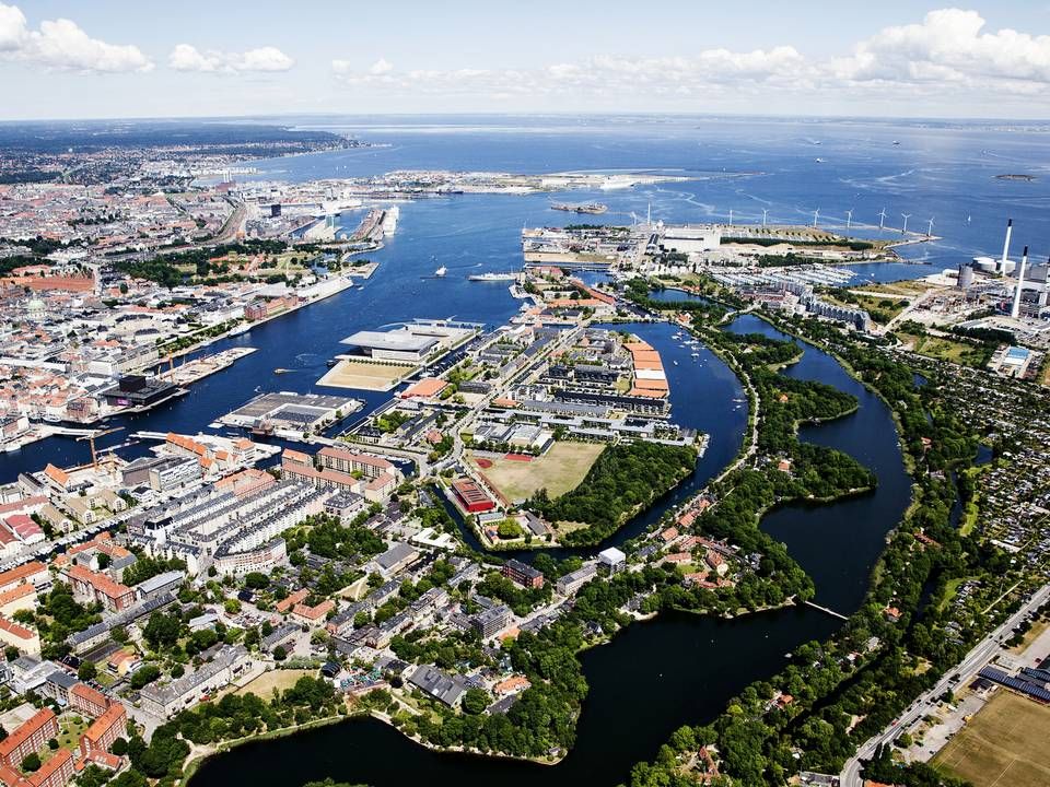 Den svenskbasrede kapitalfond Genesta er parat til at købe flere kontorejendomme i København. Luftfoto af København. | Foto: Janus Engel