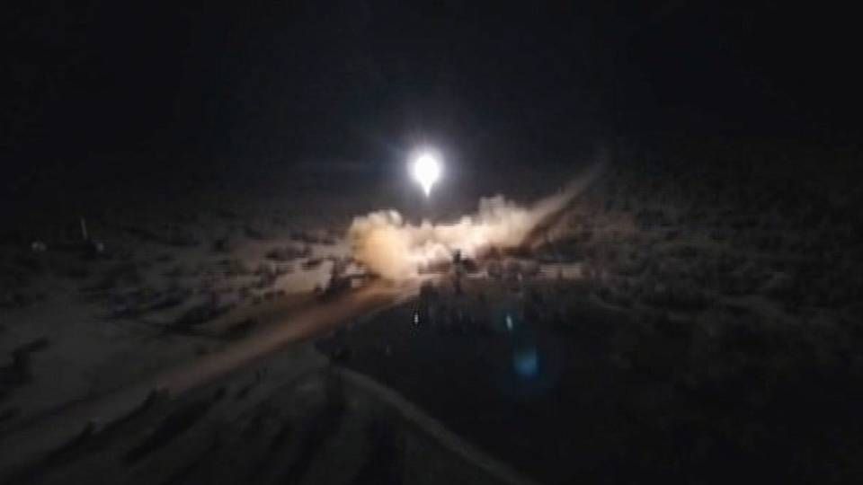 Billedet viser angiveligt iranske raketter, der ramte den amerikanske militærbase Ein-al Asad natten til onsdag. | Foto: -/AFP / IRAN PRESS