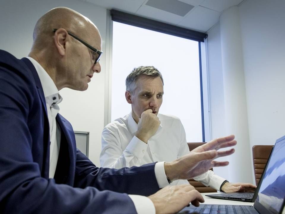Driftsdirektør Kenneth Ohledorff til venstre og adm. direktør Lars Pærregaard til højre i billedet. | Foto: Mads Nissen / Politiken / Ritzau Scanpix