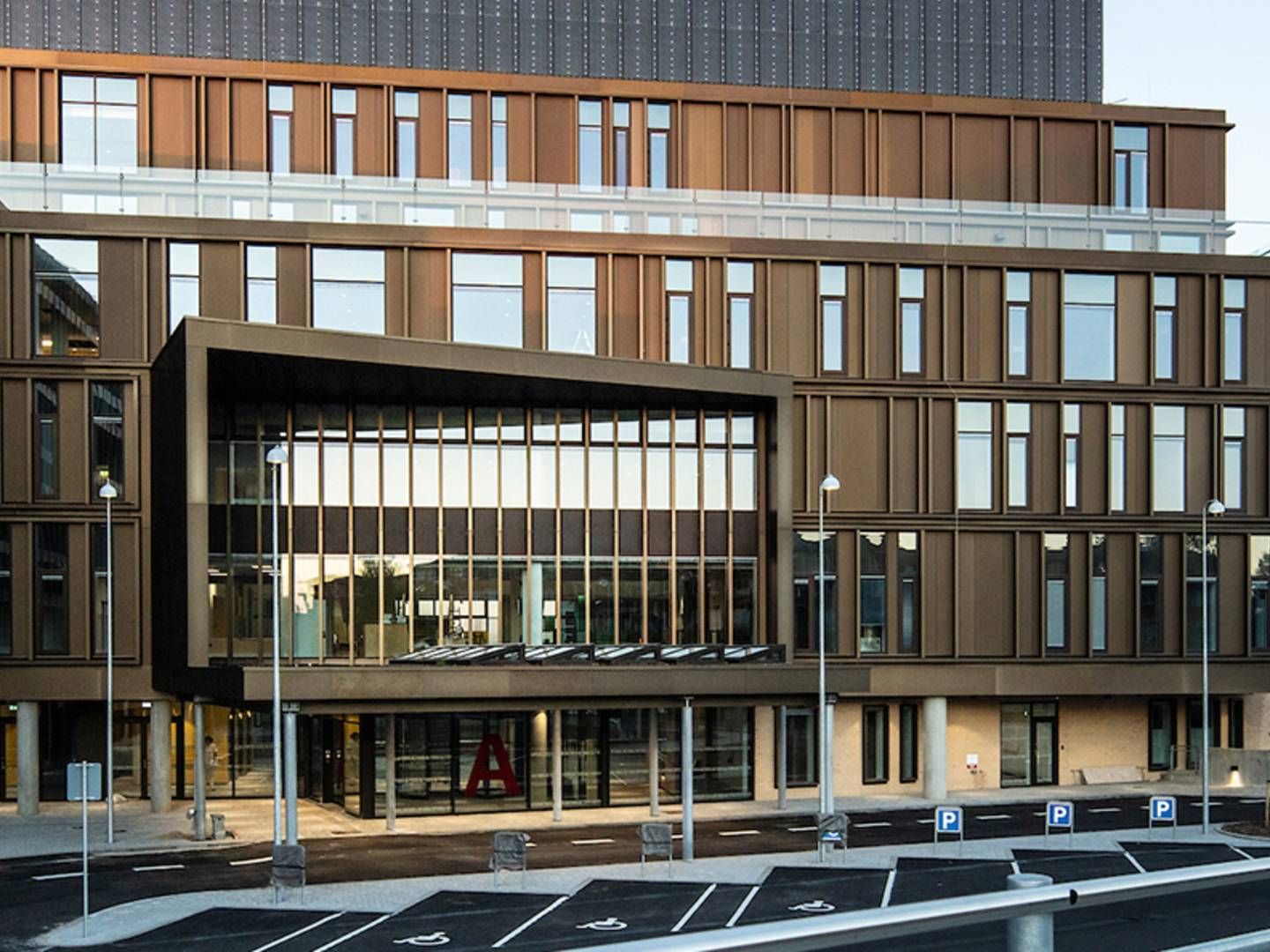 Det nye akutcenter i Viborg, der er tegnet af Aart Architects og Årstiderne Arkitekter er nomineret til en pris på årets Mipim Awards. | Foto: PR / Årstiderne Arkitekter, Aart Architetcs