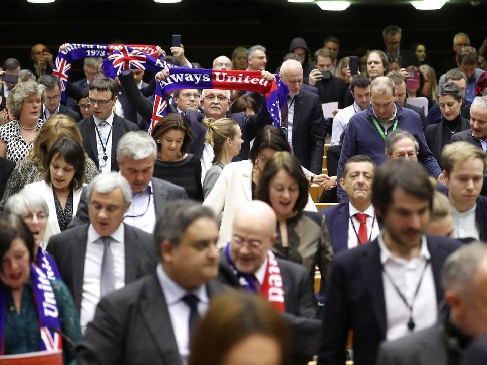 Europa-Parlamentet sagde onsdag farvel til sine britiske medlemmer ved at synge "Auld Lang Syne". | Foto: Yves Herman/Reuters/Ritzau Scanpix