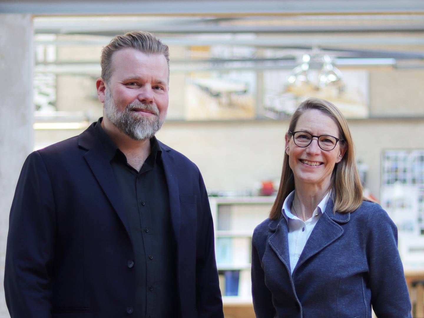 Fra venstre: Rasmus Klausen, adm. direktør i H+ Arkitekter og Charlotte Barlach, adm. direktør i Ole Hagen Arkitekter. | Foto: PR / H+ Arkitekter
