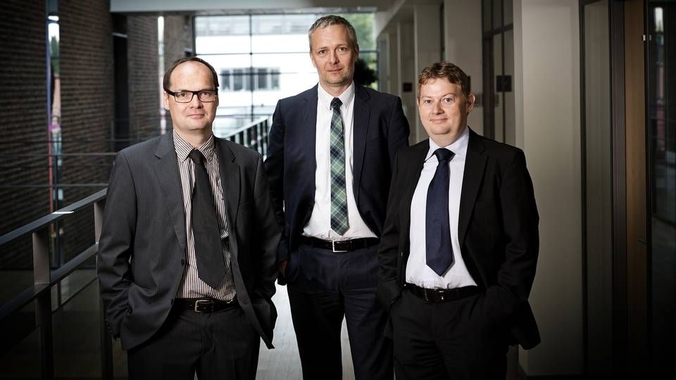 (left-right) Jyske Capital's corporate bond team Mikael Venø Munksgaard, Martin Nybye Sørensen and Michael Holte Christensen. | Photo: PR / Jyske Capital